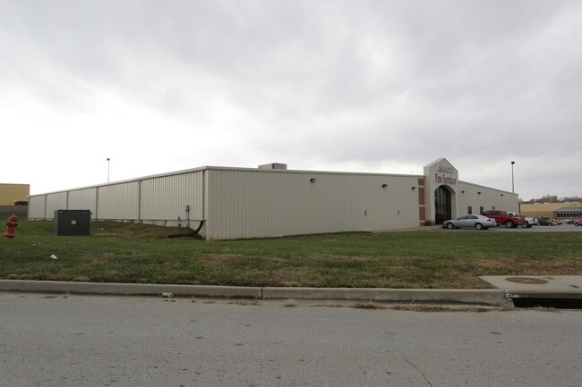 More details for 912 Walton Way, Richmond, MO - Retail for Sale