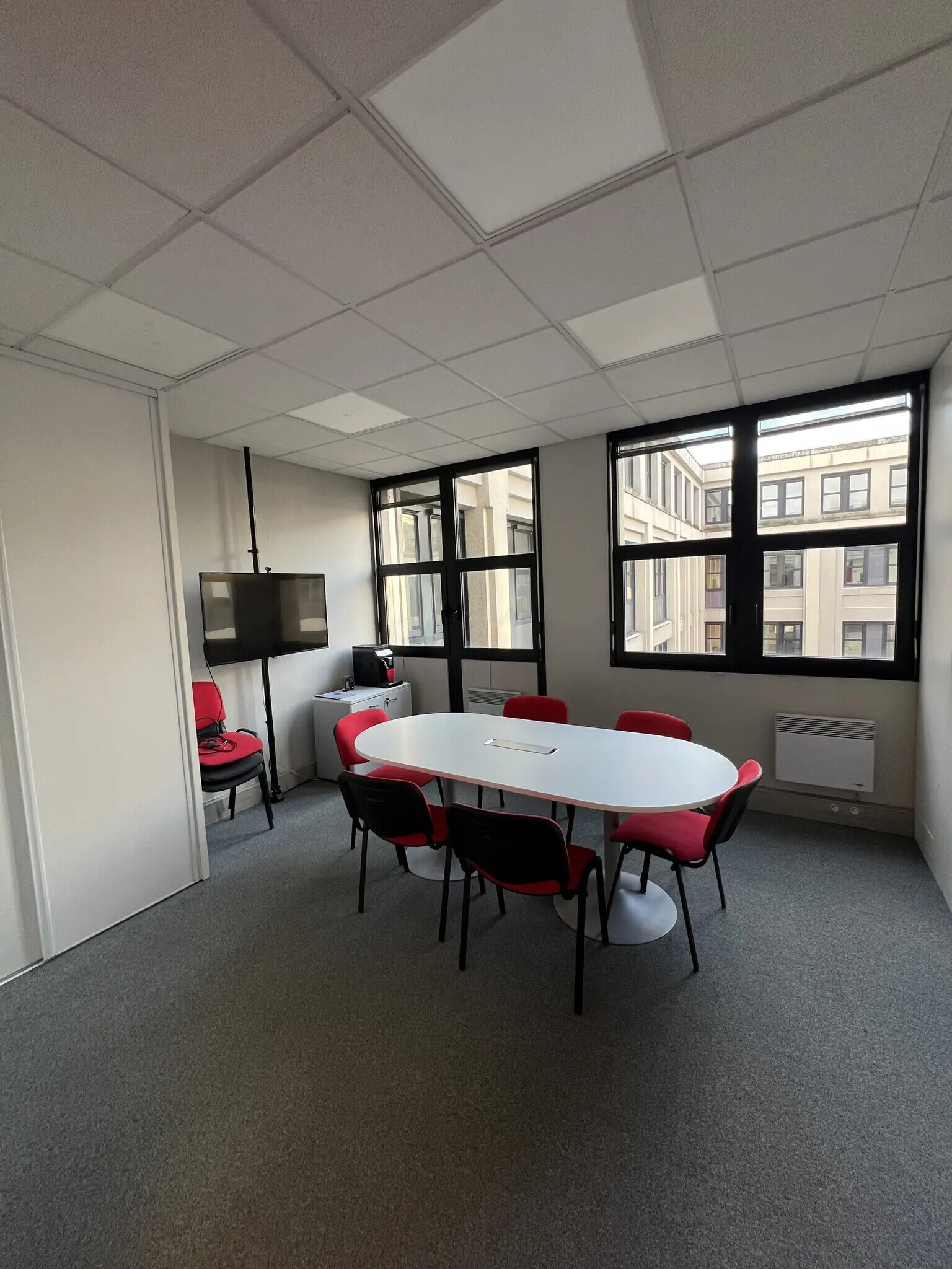 1 Boulevard Salvador Allende, Nantes to rent Interior Photo- Image 1 of 8