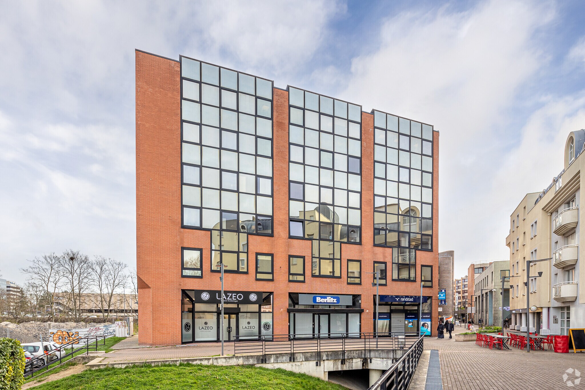 16 Rue Traversière, Cergy to rent Building Photo- Image 1 of 10