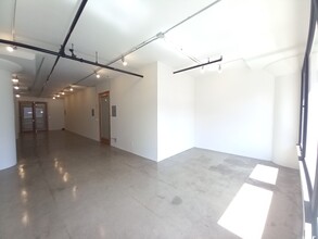 120 E 8th St, Los Angeles, CA for rent Interior Photo- Image 2 of 2