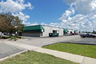 24000-24036 Haggerty Rd, Farmington Hills, MI for sale Building Photo- Image 1 of 1