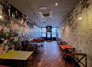 22 Putney High St, London to rent Interior Photo- Image 2 of 4
