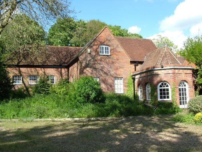 Church St, Chesham to rent - Primary Photo - Image 1 of 5