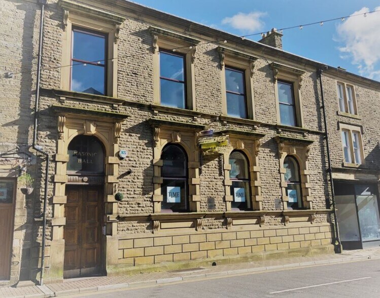 Deardengate, Rossendale for sale - Primary Photo - Image 1 of 1