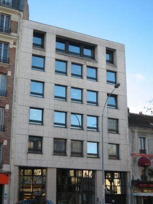 Office in Montrouge to rent - Building Photo - Image 2 of 3