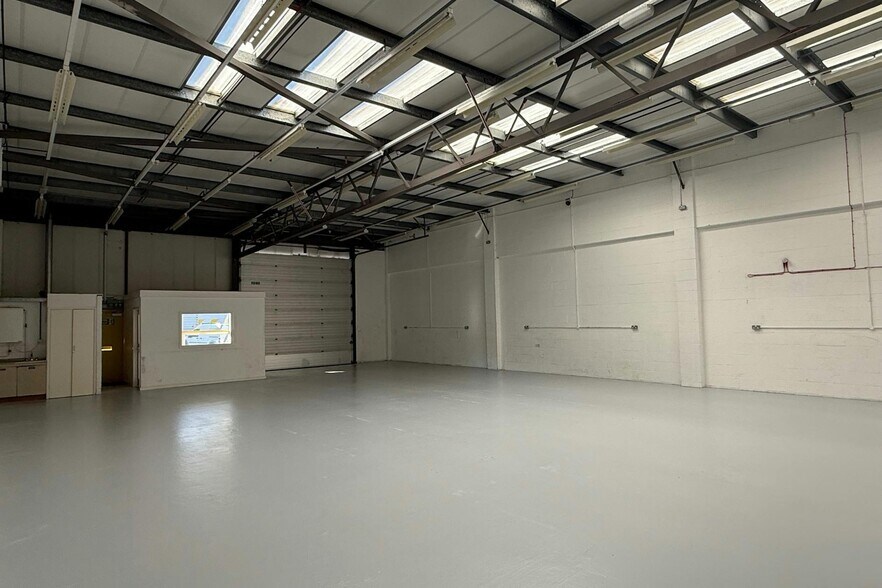 Kembrey Park, Swindon to rent - Building Photo - Image 2 of 3