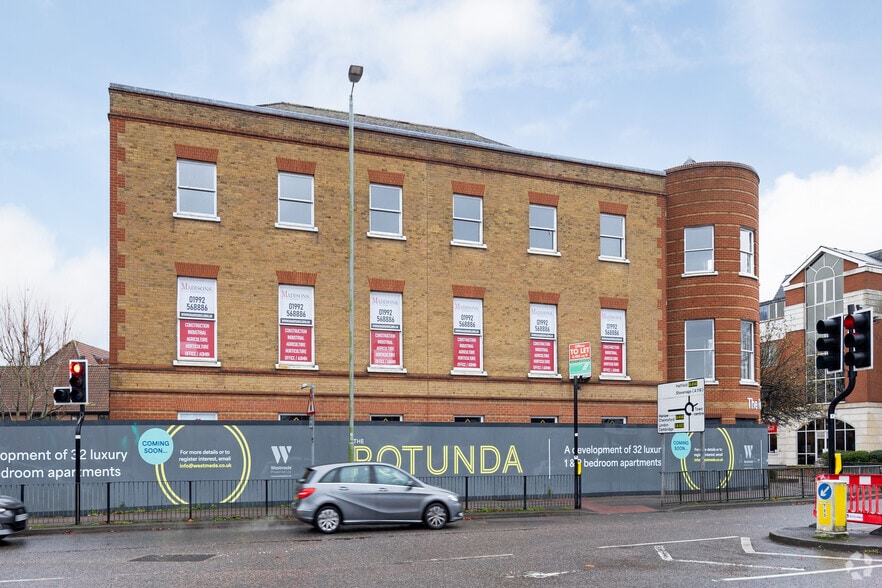 1 Old London Rd, Hertford for sale - Primary Photo - Image 1 of 1