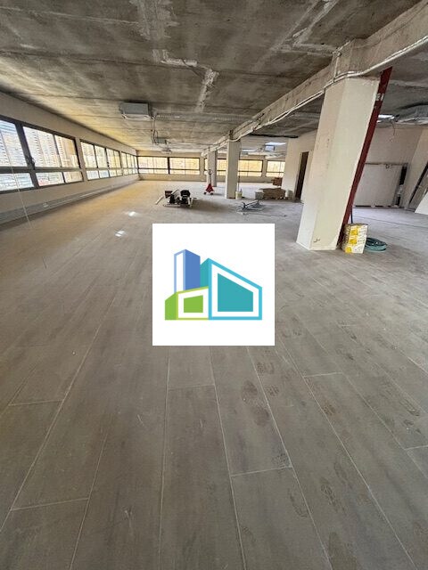 Office in Aubagne to rent Interior Photo- Image 1 of 4