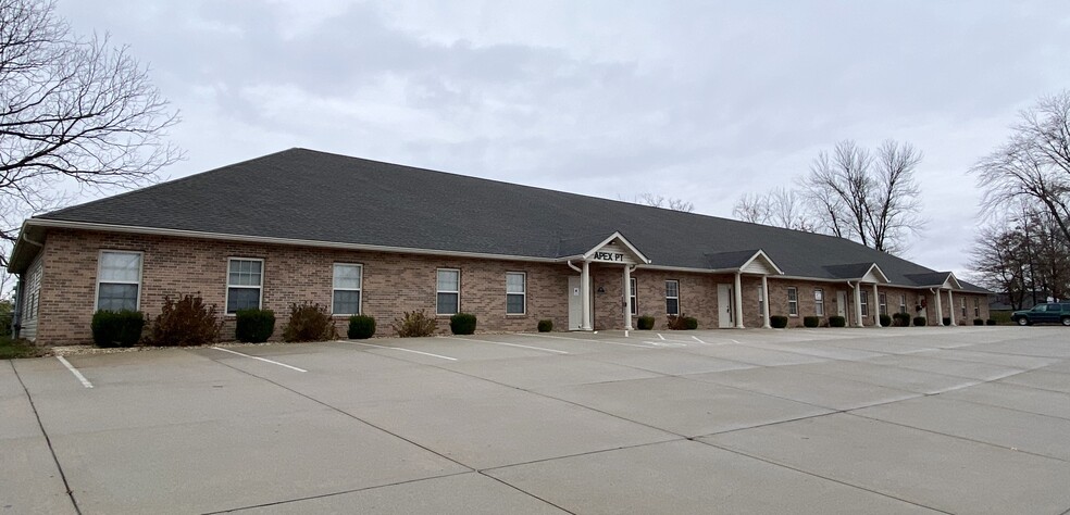 144 Lincoln Place Ct, Belleville, IL for sale - Building Photo - Image 1 of 22