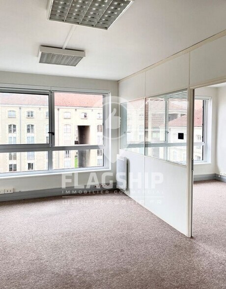 Office in Issy-les-Moulineaux to rent - Interior Photo - Image 2 of 5