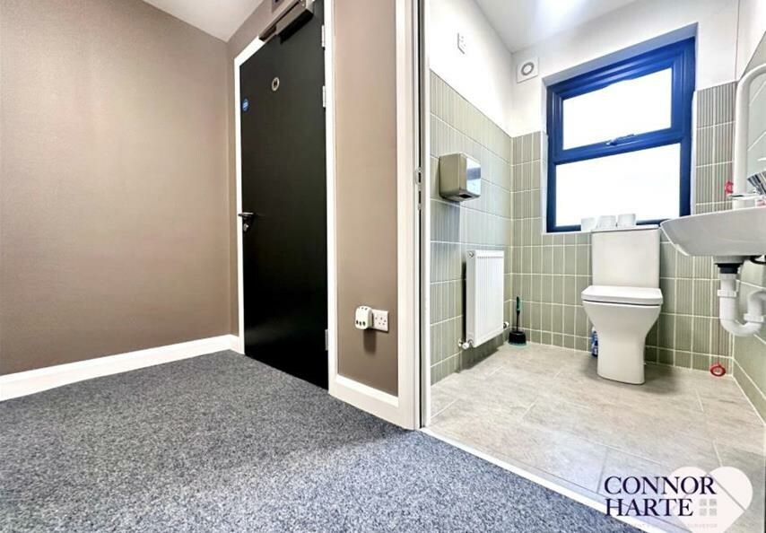 35 Main St, Dungannon to rent Interior Photo- Image 1 of 2