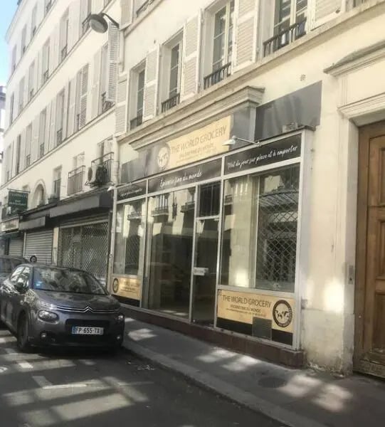 Retail in Paris for sale Building Photo- Image 1 of 10