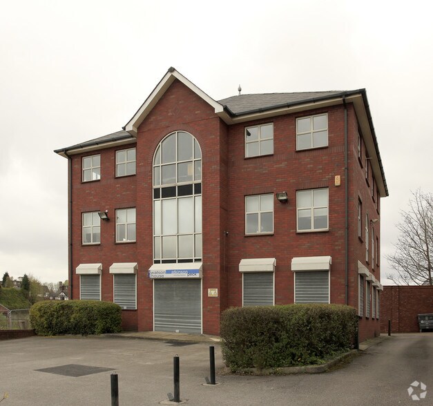 45 Waterloo Rd, Stockport to rent - Primary Photo - Image 1 of 5