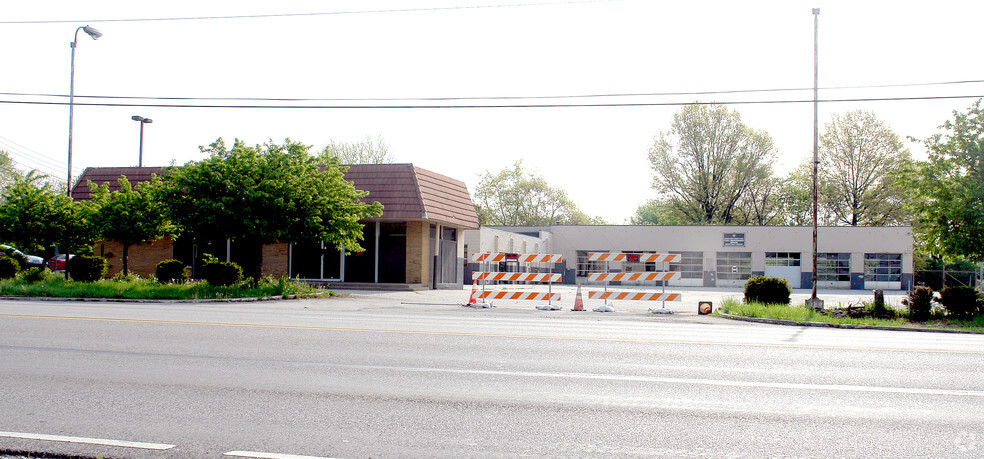 4423 N Shadeland Ave, Indianapolis, IN for sale - Primary Photo - Image 1 of 2