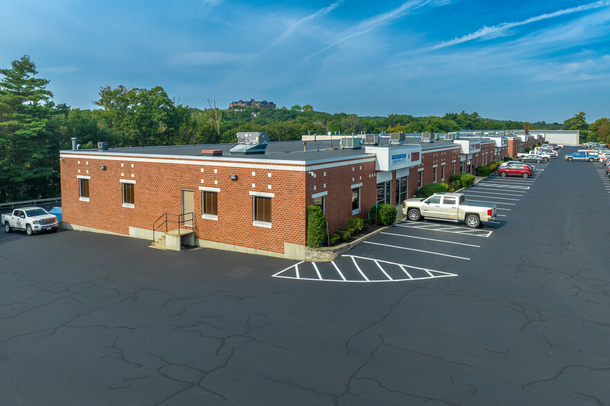 293-317 Libbey Industrial Pky, Weymouth, MA for rent - Building Photo - Image 1 of 11