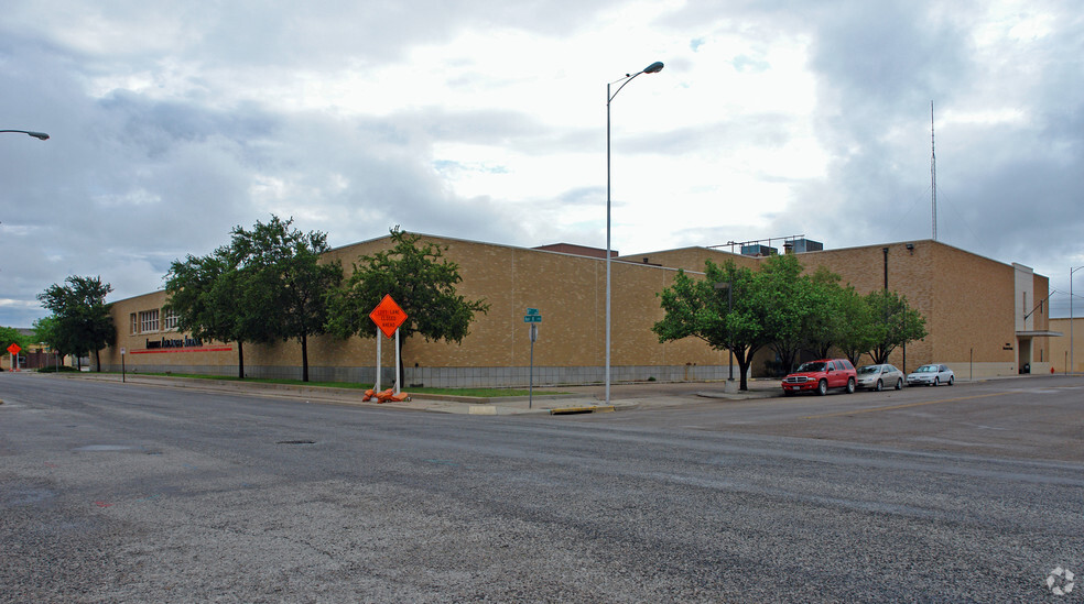 710 Avenue J, Lubbock, TX for sale - Primary Photo - Image 1 of 1