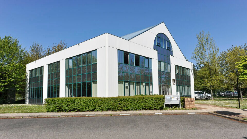 1 Rue De Terre Neuve, Les Ulis for sale - Building Photo - Image 1 of 11