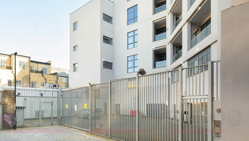 138-152 Powis St, London to rent - Building Photo - Image 2 of 5