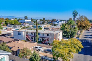 579 Hyde Park Pl, Inglewood CA - Commercial Property