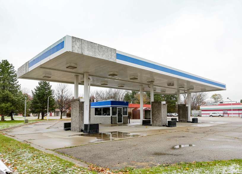 7000 Gratiot Rd, Saginaw, MI for sale - Primary Photo - Image 1 of 3