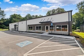 131 Parkwood Cir, Carrollton, GA to rent Building Photo- Image 1 of 2