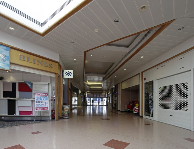 More details for 23 High St, Paisley - Retail to Rent