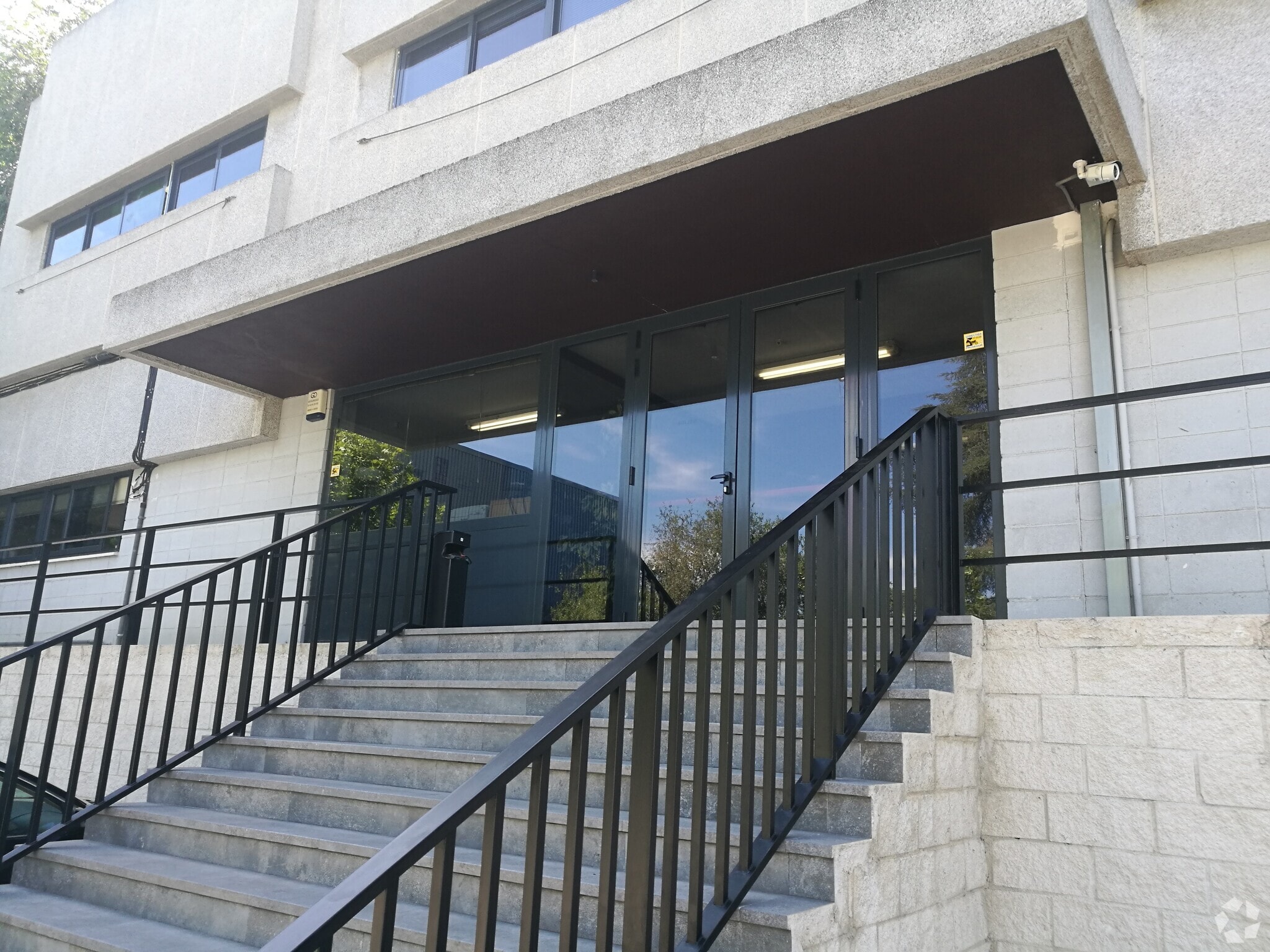 Office in Coslada, Madrid for sale Interior Photo- Image 1 of 25