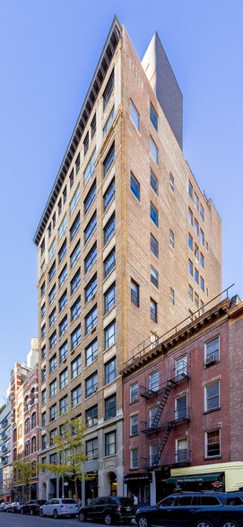 209 W 19th St, New York, NY for rent - Building Photo - Image 3 of 4