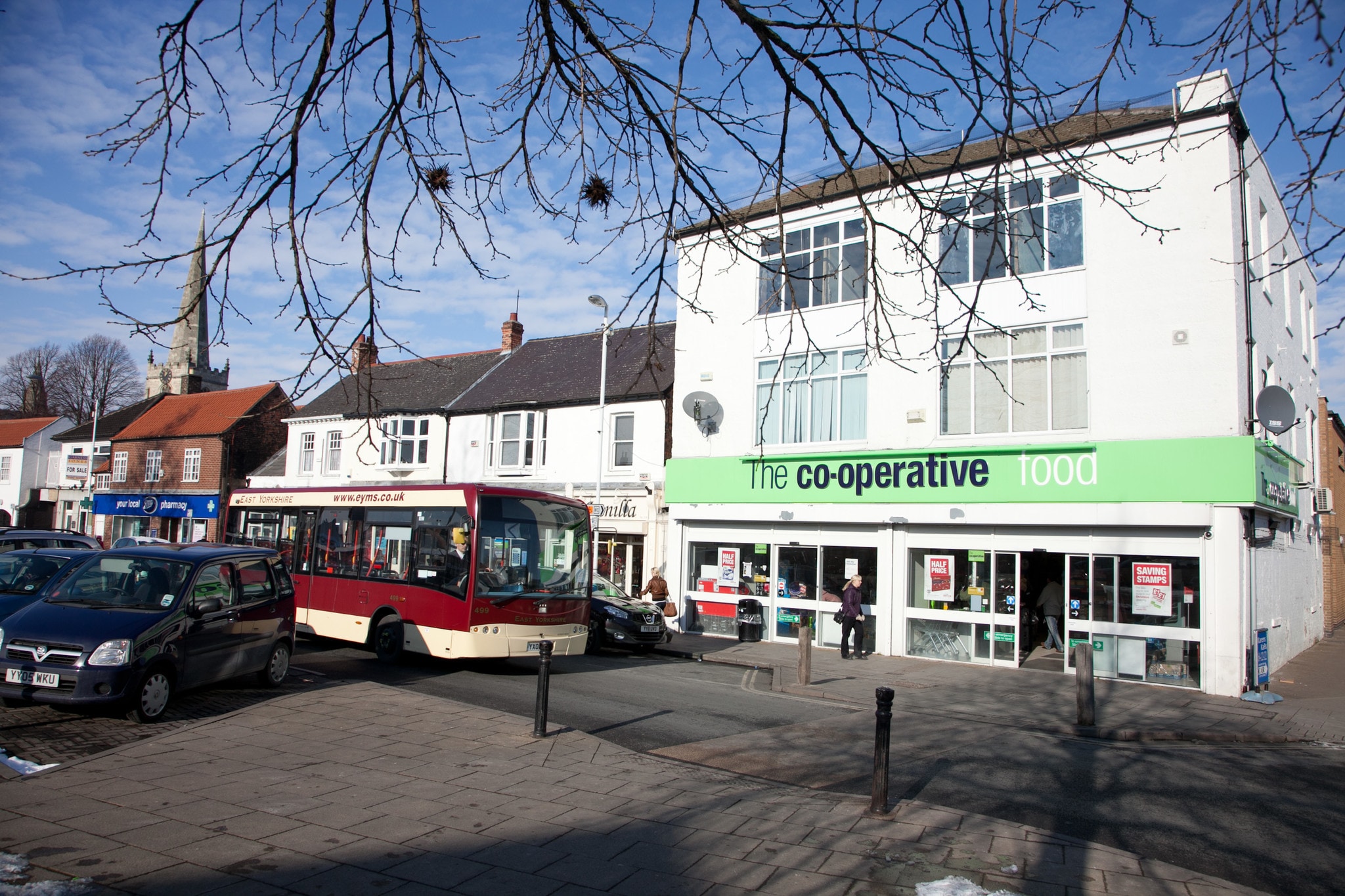 27-31 The Square, Hessle to rent Building Photo- Image 1 of 2
