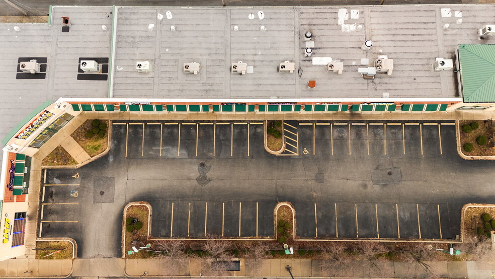 8235-8259 S Kedzie Ave, Chicago, IL for rent - Aerial - Image 3 of 27