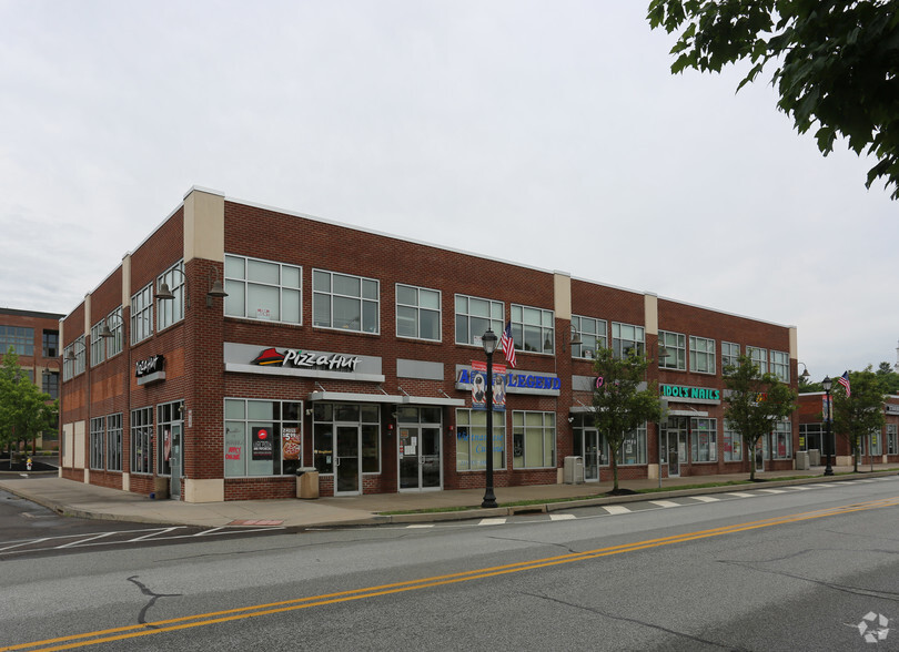 840-870 W Main St, Lansdale, PA for rent - Primary Photo - Image 1 of 6