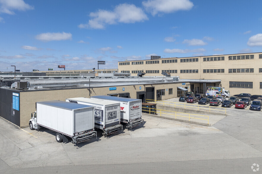 Sungate Industrial Park, Chicago, IL for rent - Building Photo - Image 1 of 9