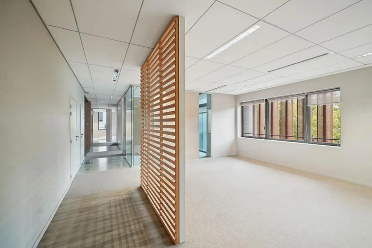 Office in Lyon to rent Interior Photo- Image 1 of 17