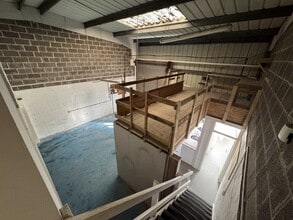 Heron Rd, Exeter to rent Interior Photo- Image 2 of 11