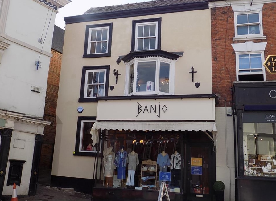 1 Victoria Sq, Ashbourne to rent Building Photo- Image 1 of 1