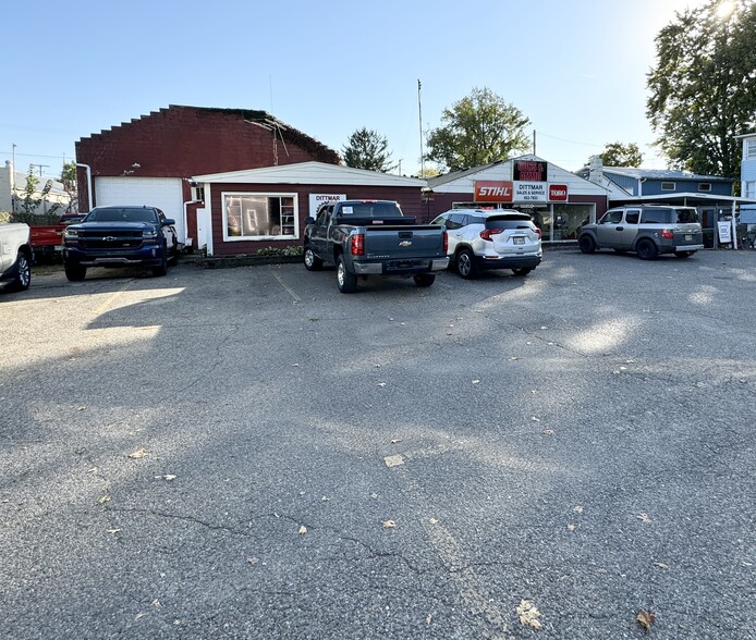 132 W 6th Ave, Lancaster, OH for sale - Primary Photo - Image 1 of 16