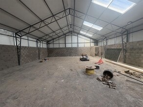 3 Maritime Industrial Estate, Pontypridd to rent Interior Photo- Image 2 of 2