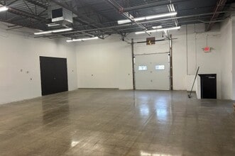 15301 Highway 55 W, Plymouth, MN to rent Interior Photo- Image 2 of 6