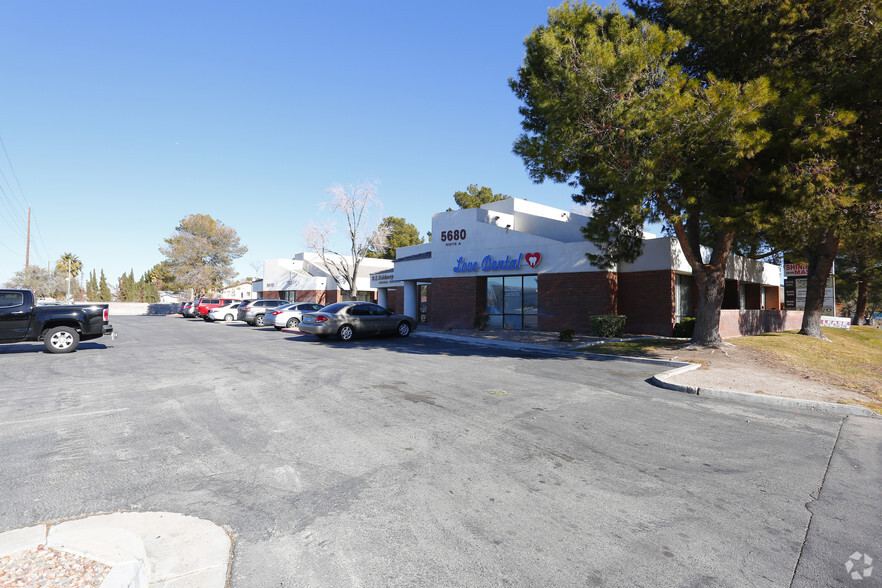 5650-5680 W Flamingo Rd, Las Vegas, NV for sale - Primary Photo - Image 1 of 1