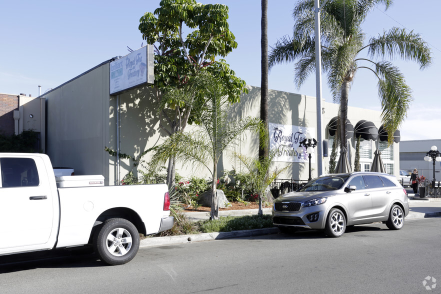 2950 Grace Ln, Costa Mesa, CA for rent - Building Photo - Image 3 of 4