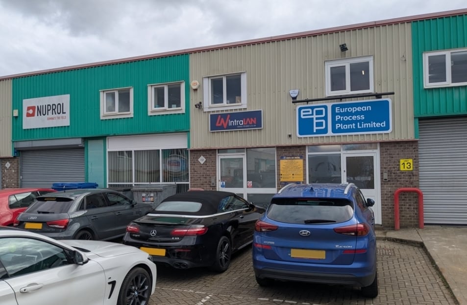 Kiln Ln, Epsom to rent Primary Photo- Image 1 of 5