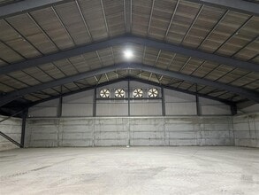 Keysley Farm, Warminster to rent Interior Photo- Image 1 of 2
