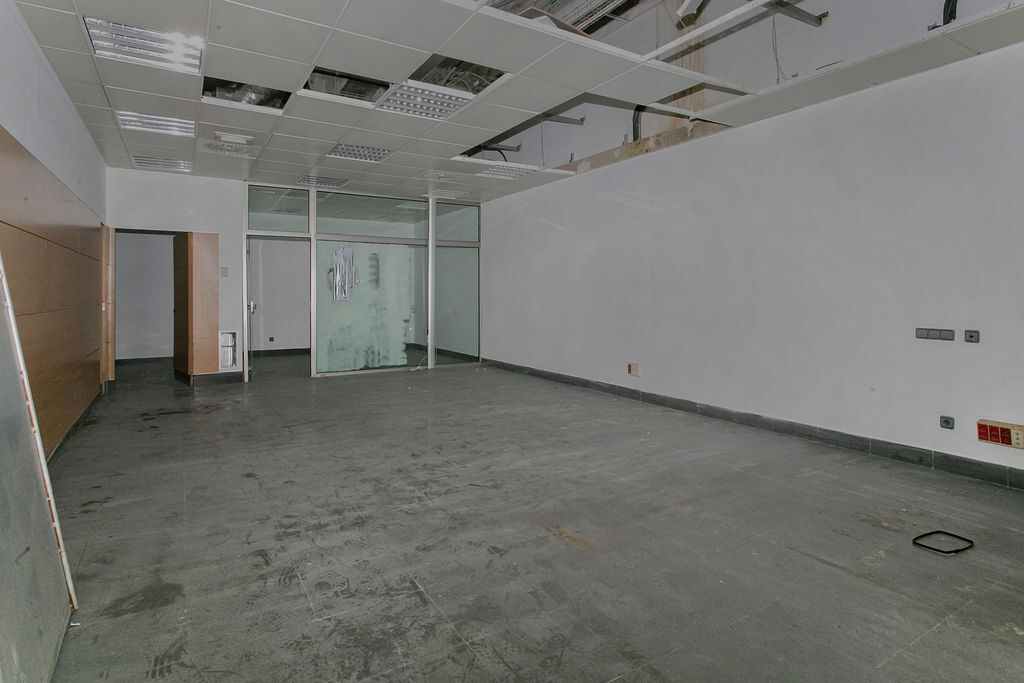 Sant Boi de Llobregat, BAR 08830 - Unit 01 - - Interior Photo - Image 1 of 8