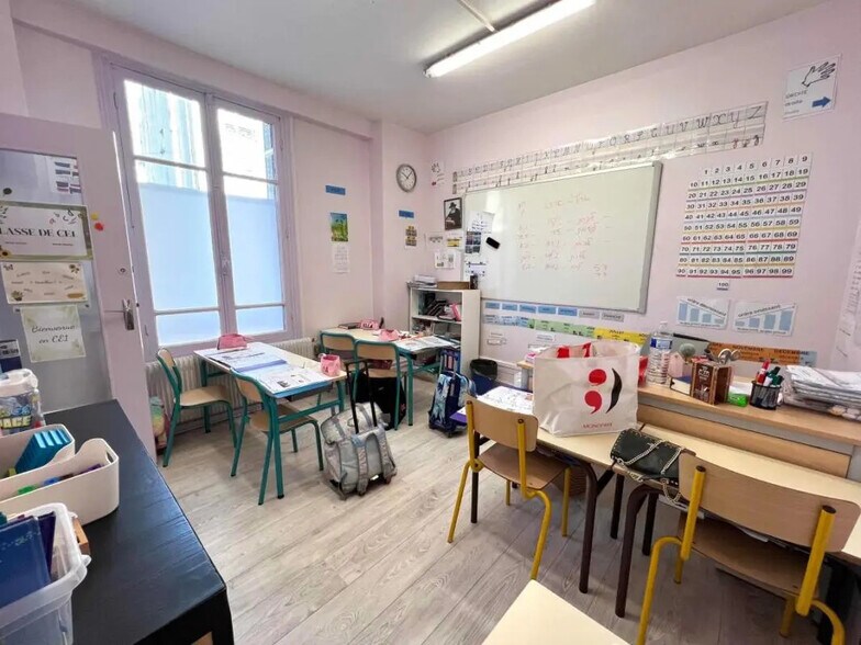 65 Rue De L'Aigle, La Garenne-Colombes for sale - Interior Photo - Image 3 of 4