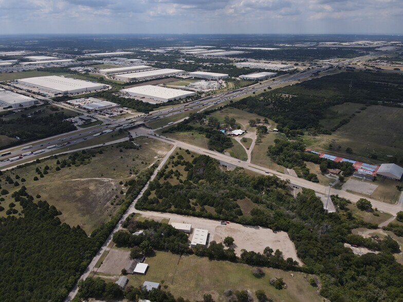 1329 E Wheatland Rd, Lancaster, TX for sale - Aerial - Image 2 of 8