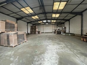 Light Industrial in Brétigny-sur-Orge for sale Interior Photo- Image 2 of 2