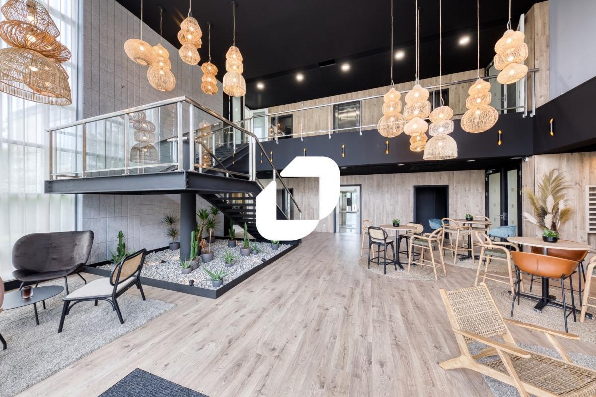 Office in Serris to rent Building Photo- Image 1 of 18