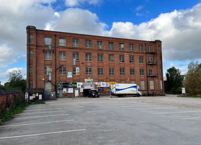 Bolton Old Rd, Manchester for rent - Primary Photo - Image 1 of 5