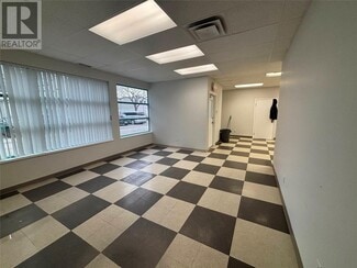 More details for 1715 Dickson Av, Kelowna, BC - Office, Office/Retail for Rent