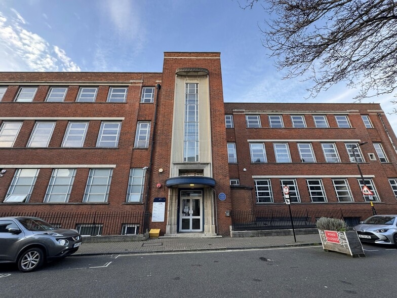 Larcom St, London to rent - Building Photo - Image 2 of 27